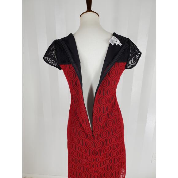 MAGGY LONDON Women's Red & Black Lace Overlay Sheath Dress Sz 2 - Picture 7 of 9